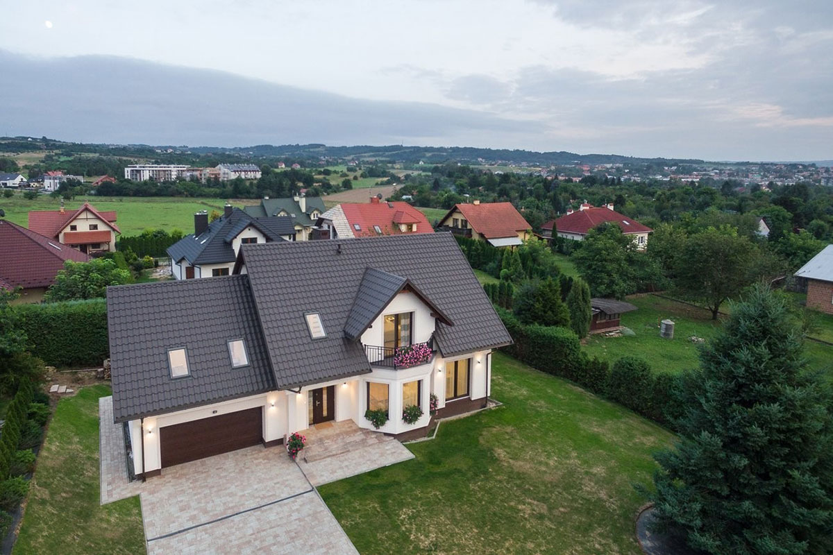 5-Bedroom 2-Story House Plan with Open Concept Kitchen