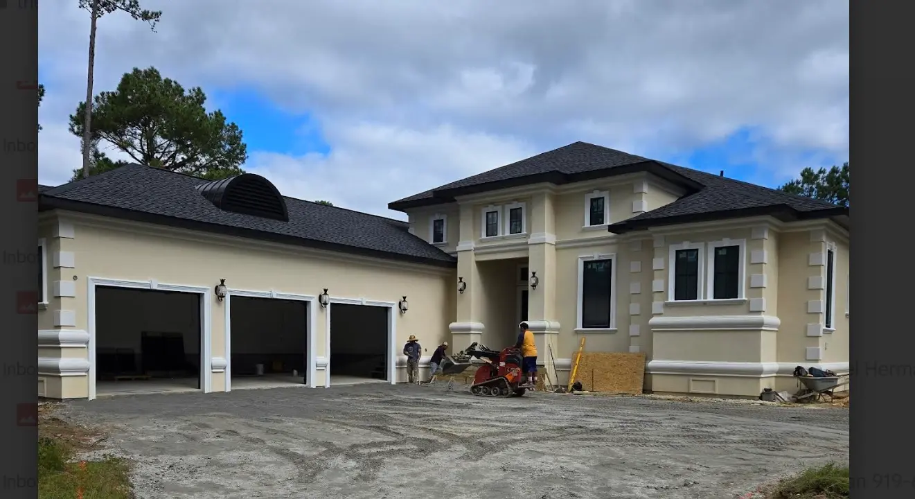 Vieno aukšto namo projektas 66 m²: 4 Miegamieji, Darbo kambarys, 4 Vonios, Atvira virtuvė, Garažas