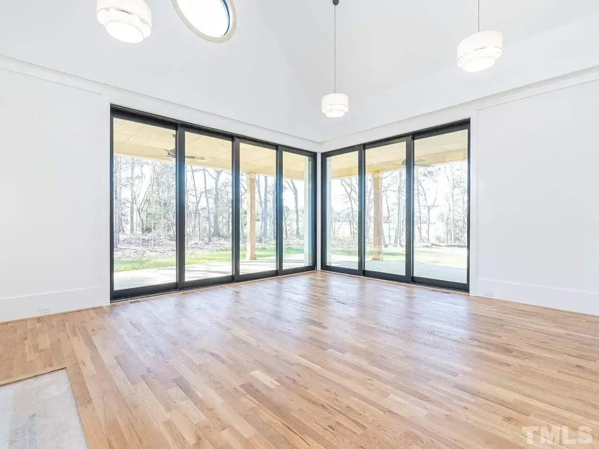 Namo projektas su mansarda 419 m²: 4 Miegamieji, 4 Vonios, Atvira virtuvė, Garažas
