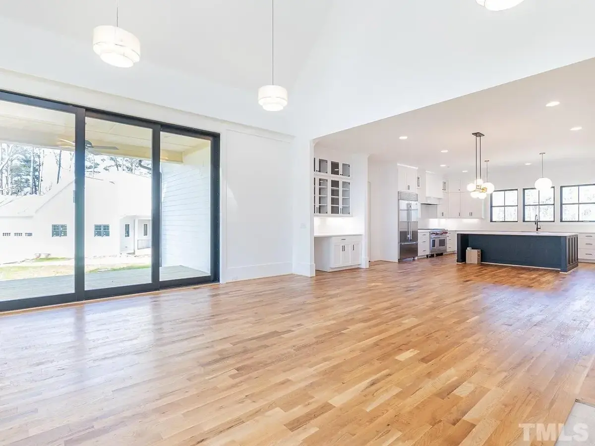 Namo projektas su mansarda 419 m²: 4 Miegamieji, 4 Vonios, Atvira virtuvė, Garažas