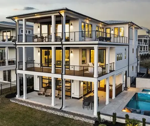 Miniatiūra 1 – Trijų aukštų namo projektas 446 m²: 5 Miegamieji, Darbo kambarys, 6 Vonios, Atvira virtuvė, Garažas — 96183R