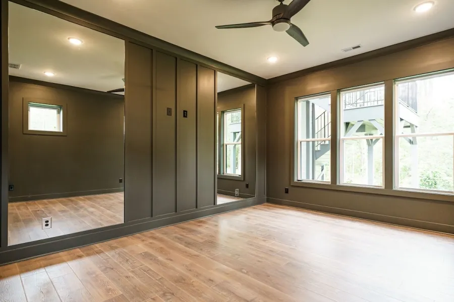 Interjeras 10 – Dviejų aukštų namo projektas 553 m², 4 Miegamieji — 34919R